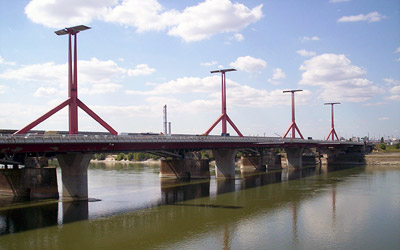 Lagymanyosi Bridge is the most southern Danube bridge of Budapest